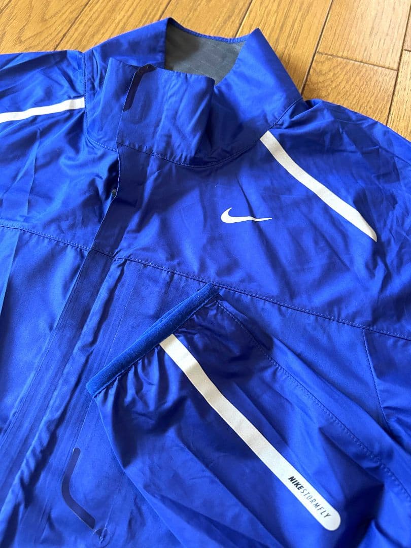 NIKE ナイキ　STORM-FITランニングジャケット