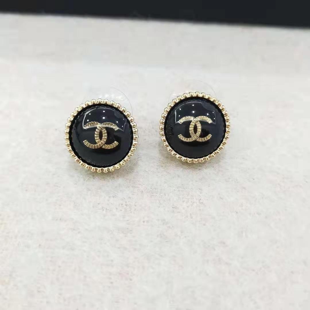 【極美品/激レア】CHANEL シャネル ヴィンテージ ボタン型 ピアス 黒金