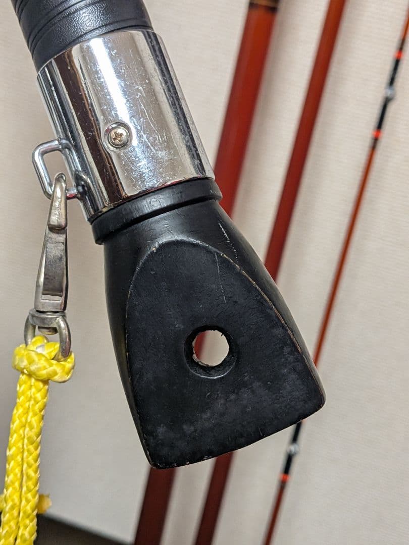 奇跡的新品！ダイワ絶海2号H4本継ぎ底物竿
