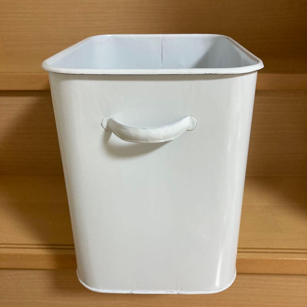 ホーロー缶　FLOU R フラワー缶