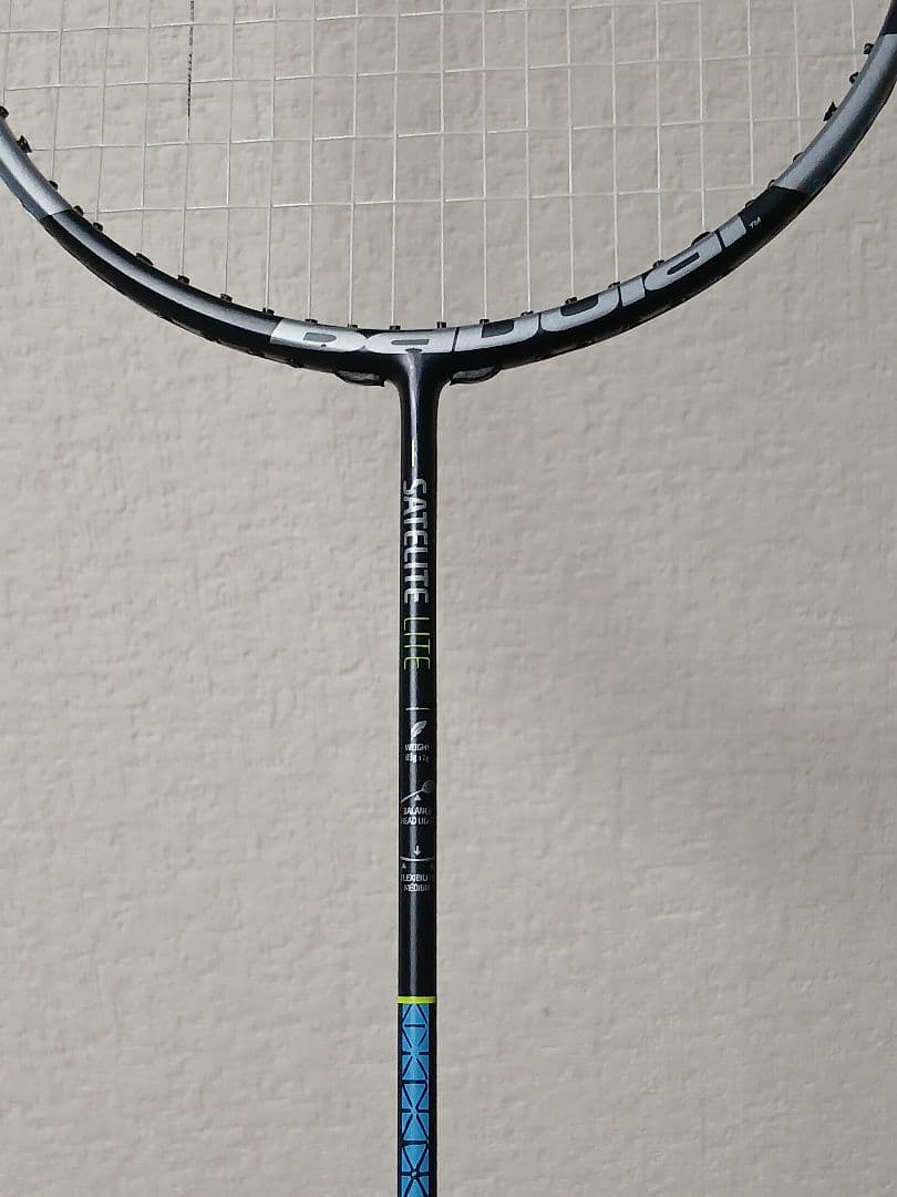 Babolat サテライト 6.5 ライト バドミントンラケット