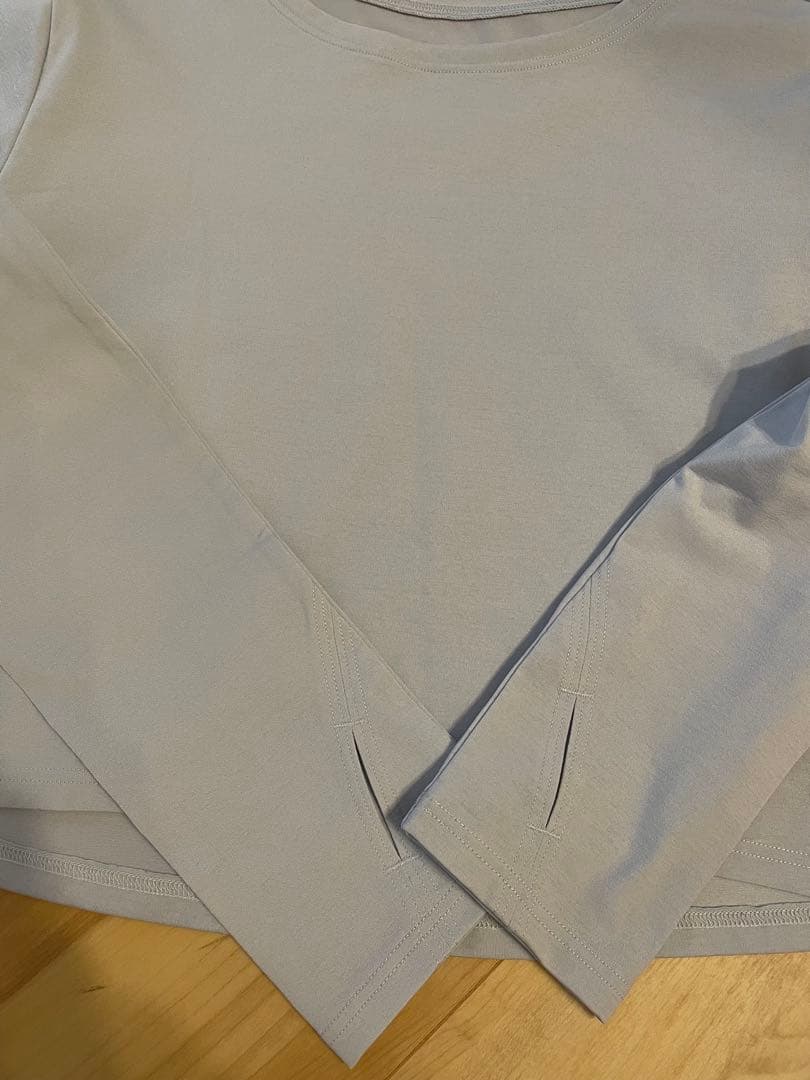 Chacott 長袖トップス　ヨガ