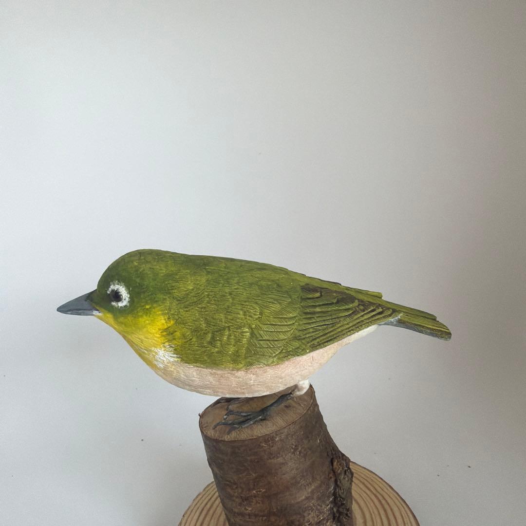 野鳥メジロ　リアルバードカービング　木彫り野鳥　野鳥彫刻　ハンドメイド　一点物