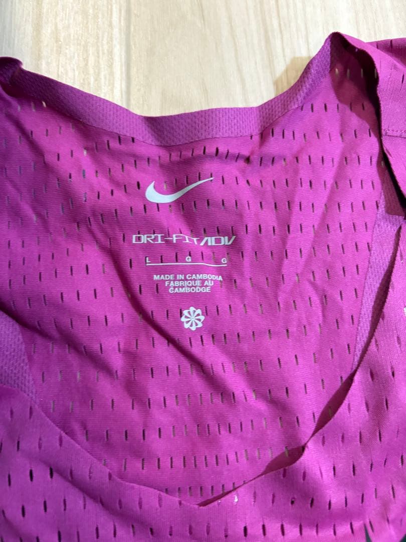 Nike Dri-FIT エアロスイフト　ランニングシャツ　ヴェイパーフライ