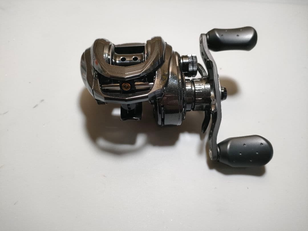 【本体新品未使用】AbuGarcia ROXANI 7 左ハンドル