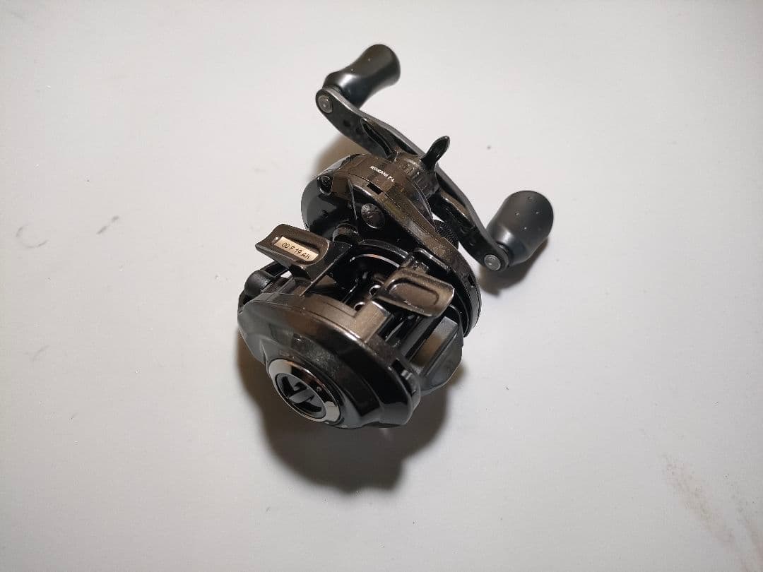 【本体新品未使用】AbuGarcia ROXANI 7 左ハンドル