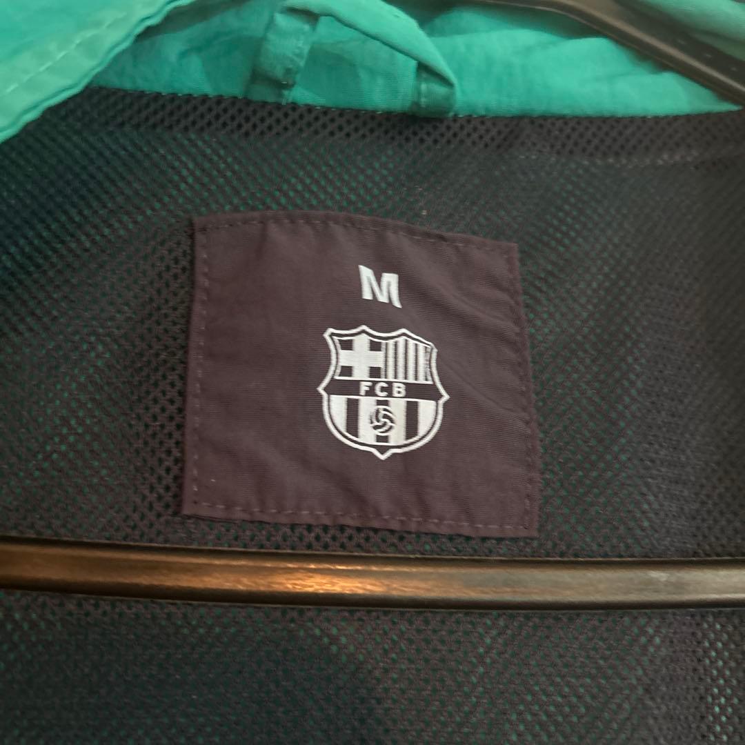 FC Barcelona ナイロンジャケット　Mサイズ