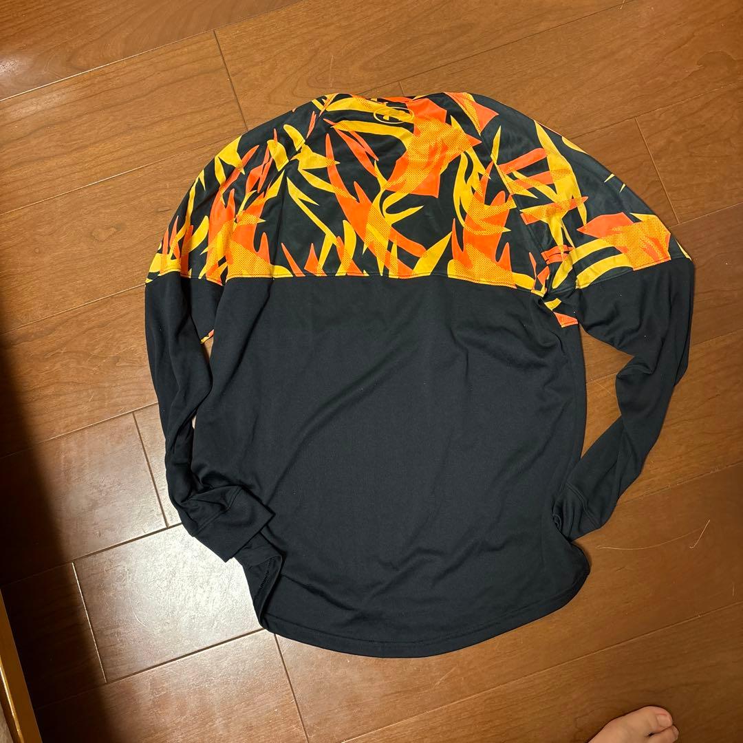 Under Armour フレーム柄セット Mサイズ　バスケ　シャツ＆パンツ