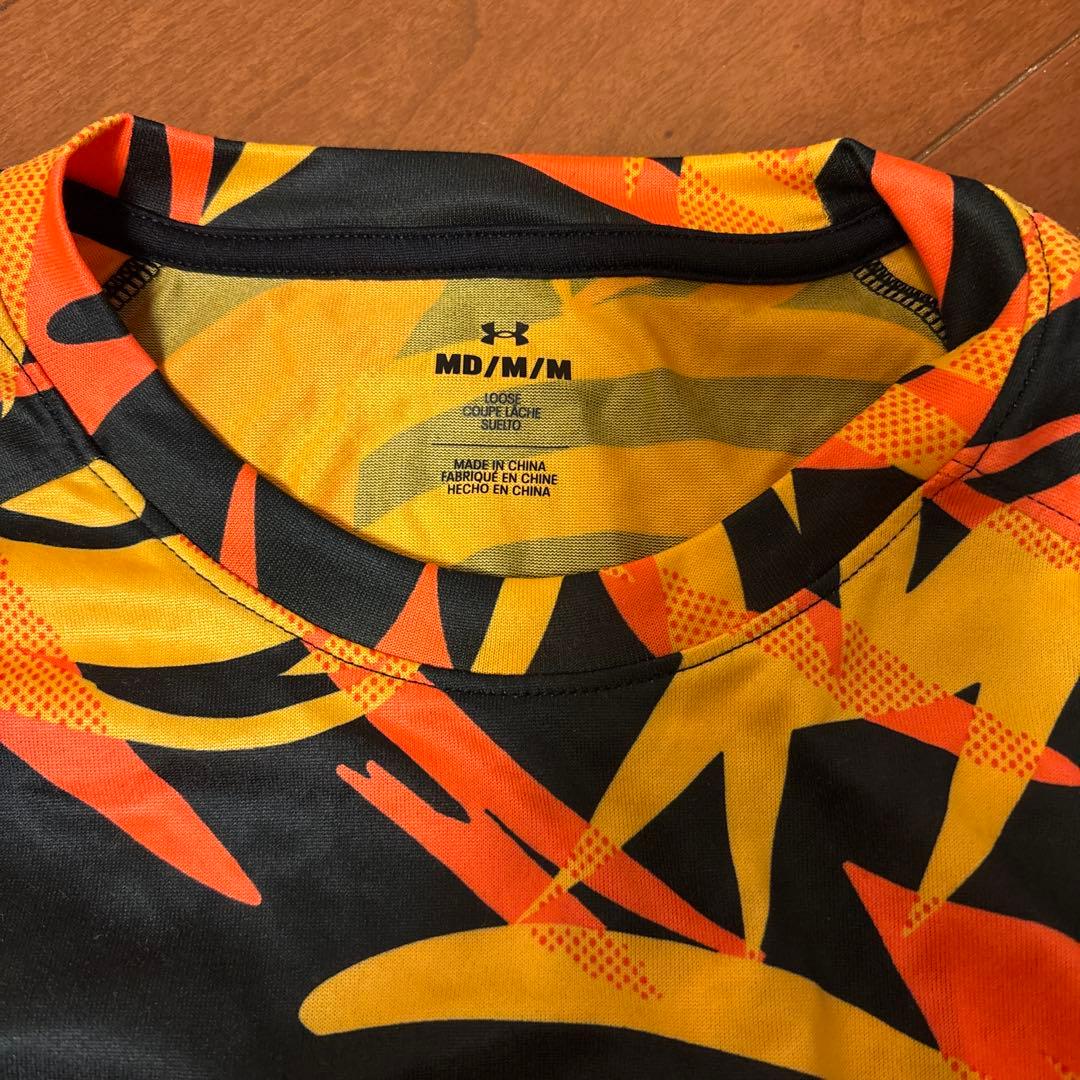 Under Armour フレーム柄セット Mサイズ　バスケ　シャツ＆パンツ