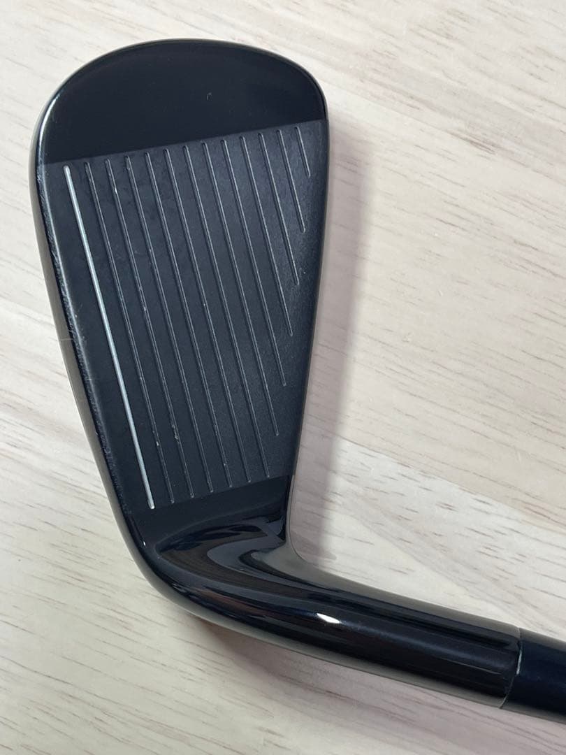 希少 US限定特別モデル P790 ブラック 4番アイアン DG105