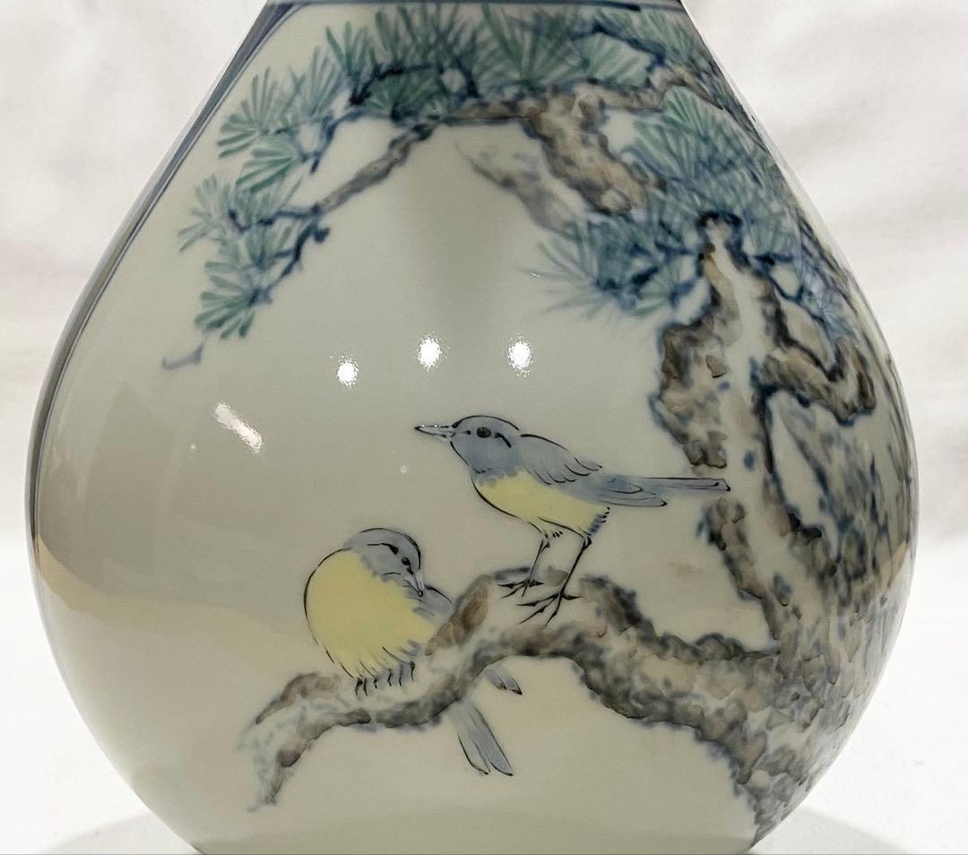 5代　佐藤走波 の豪華で重厚な　\"色絵花鳥文花瓶\"