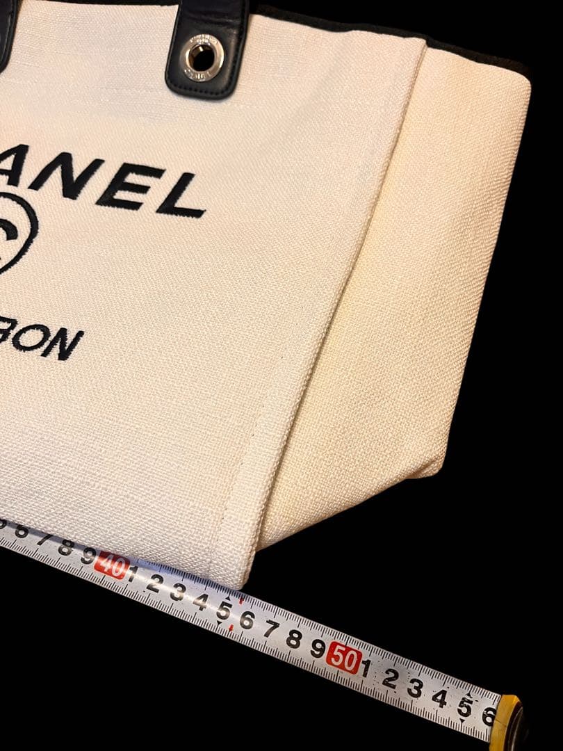 CHANEL ノベルティホワイトキャンバスショルダーバッグ