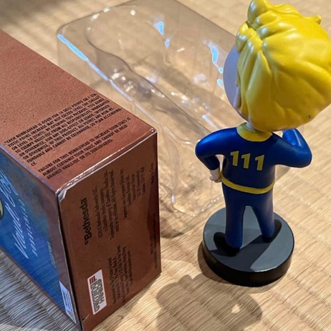 Falloutフォールアウト グッズ ボルトボーイ 111カリスマgoodサイン