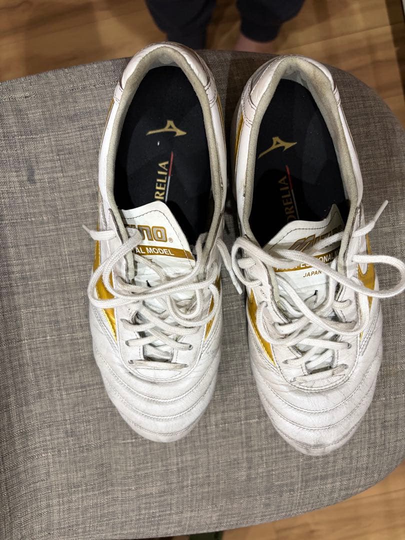 Mizuno Morelia 25.5 ホワイト/ゴールド　モレリア