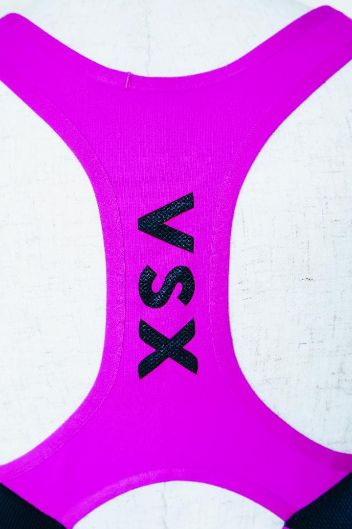 新品❤️VICTORIA'S SECRET VSX❤️紫色 Vネック スポーツブラ
