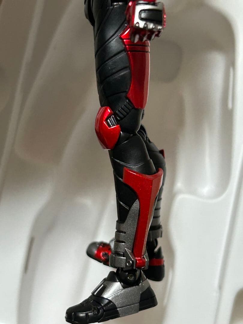フィギュアーツ　真骨彫　仮面ライダーカブト ハイパーフォーム　10th Ver.