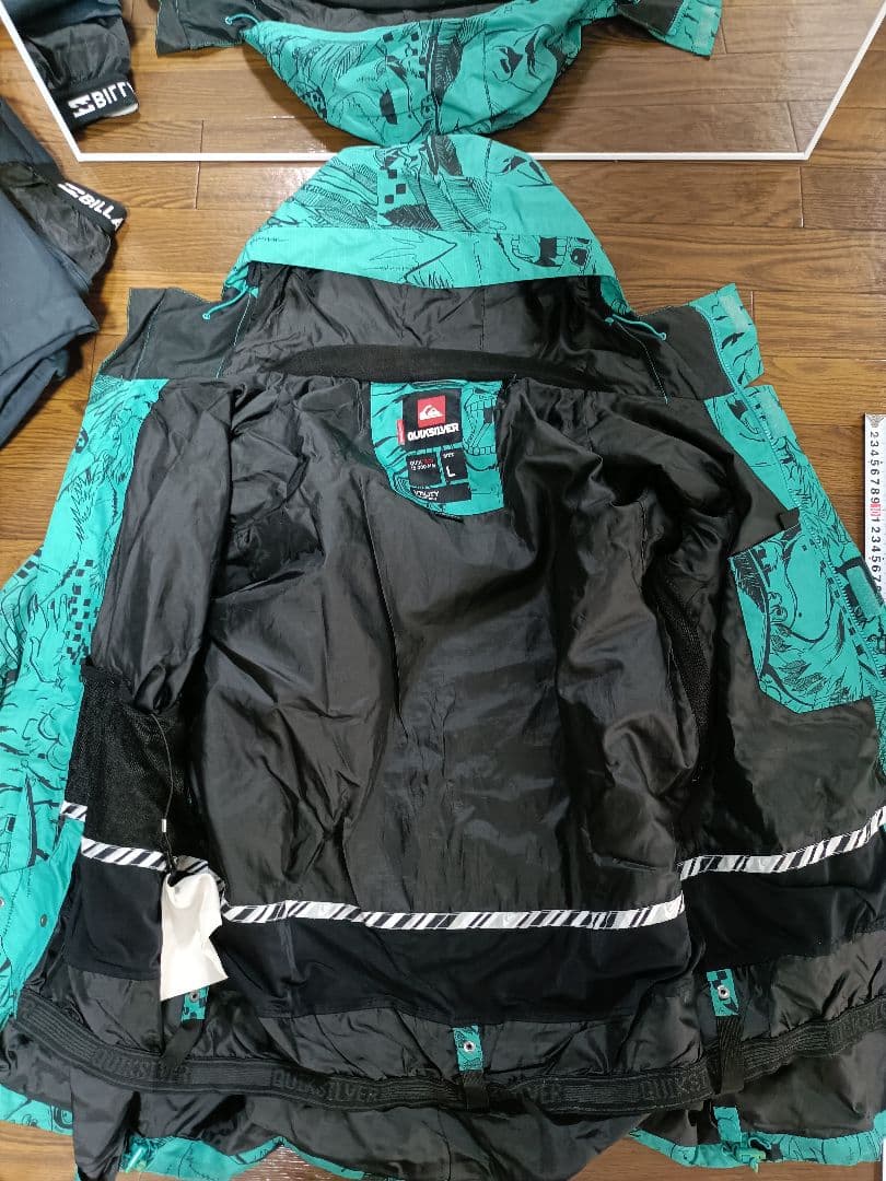 QUIKSILVER スノーボードジャケット 水色 L