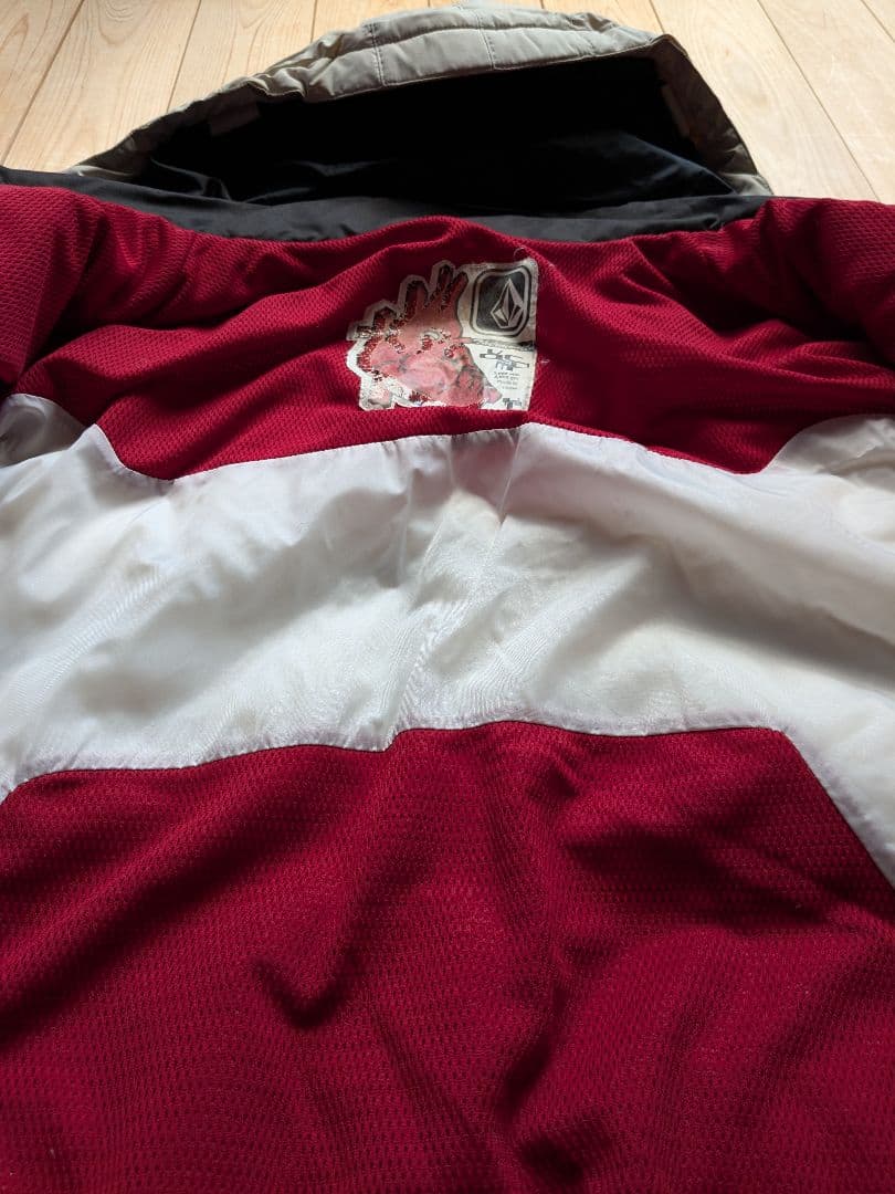 ボルコムARMORED PUFF JACKETアーマードパフジャケット ダウン