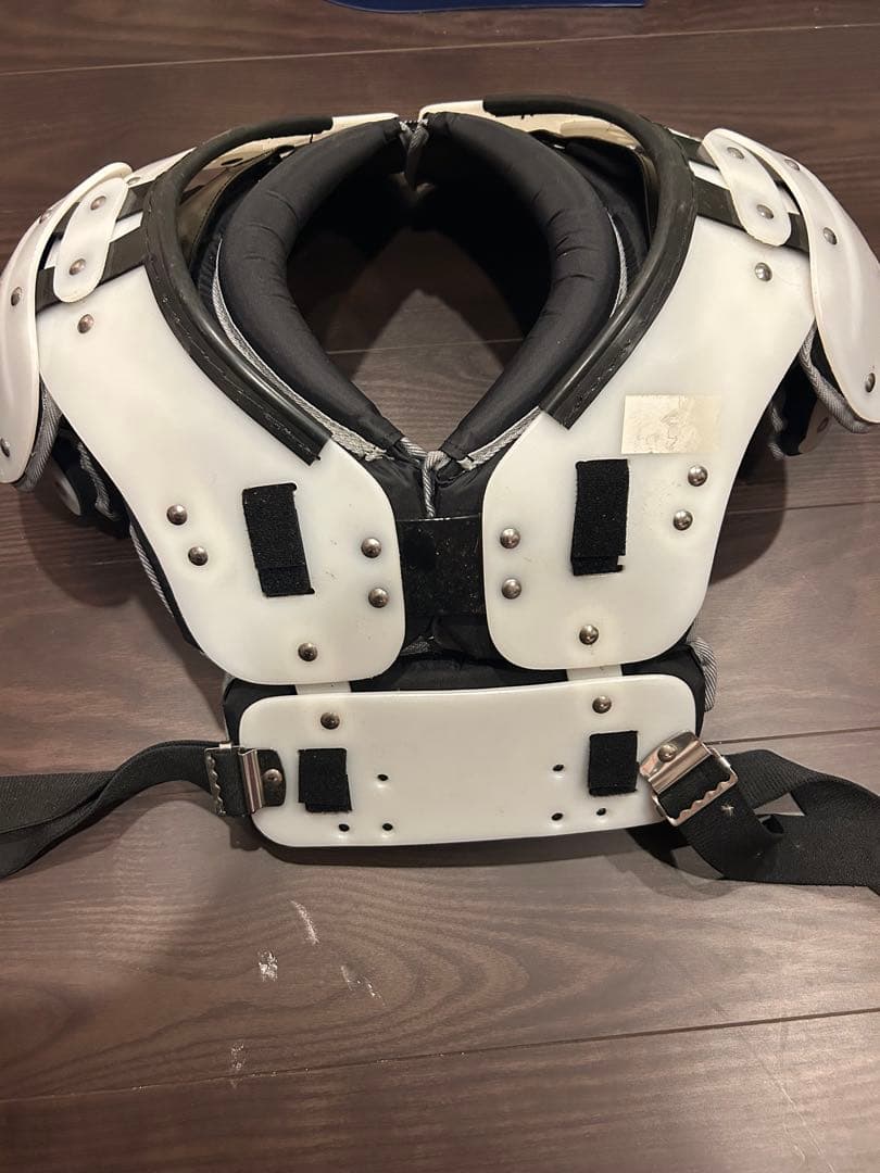 【値段交渉可能】TITAN PRO ショルダーパッド MEDIUM