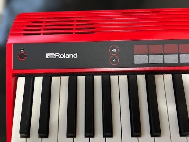Roland GO:KEYS 赤 電子ピアノ 3回ほど使用しました。