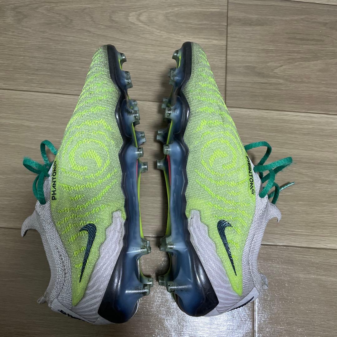 Nike Phantom GXサッカーシューズ　ルミナスパック