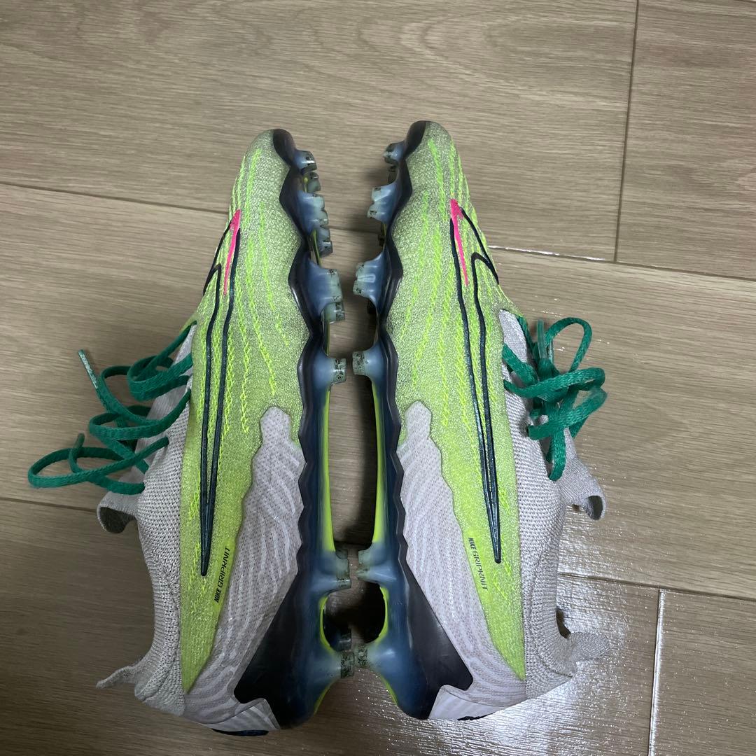 Nike Phantom GXサッカーシューズ　ルミナスパック