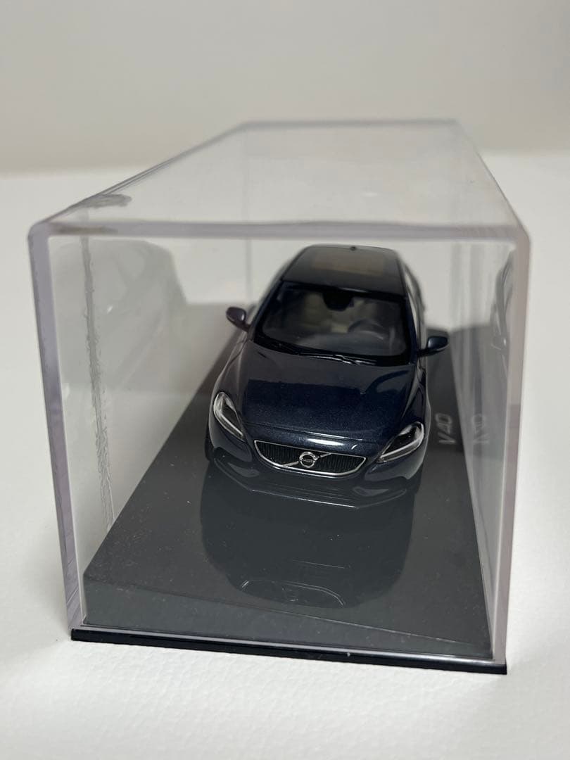 1/43 ボルボ V40
