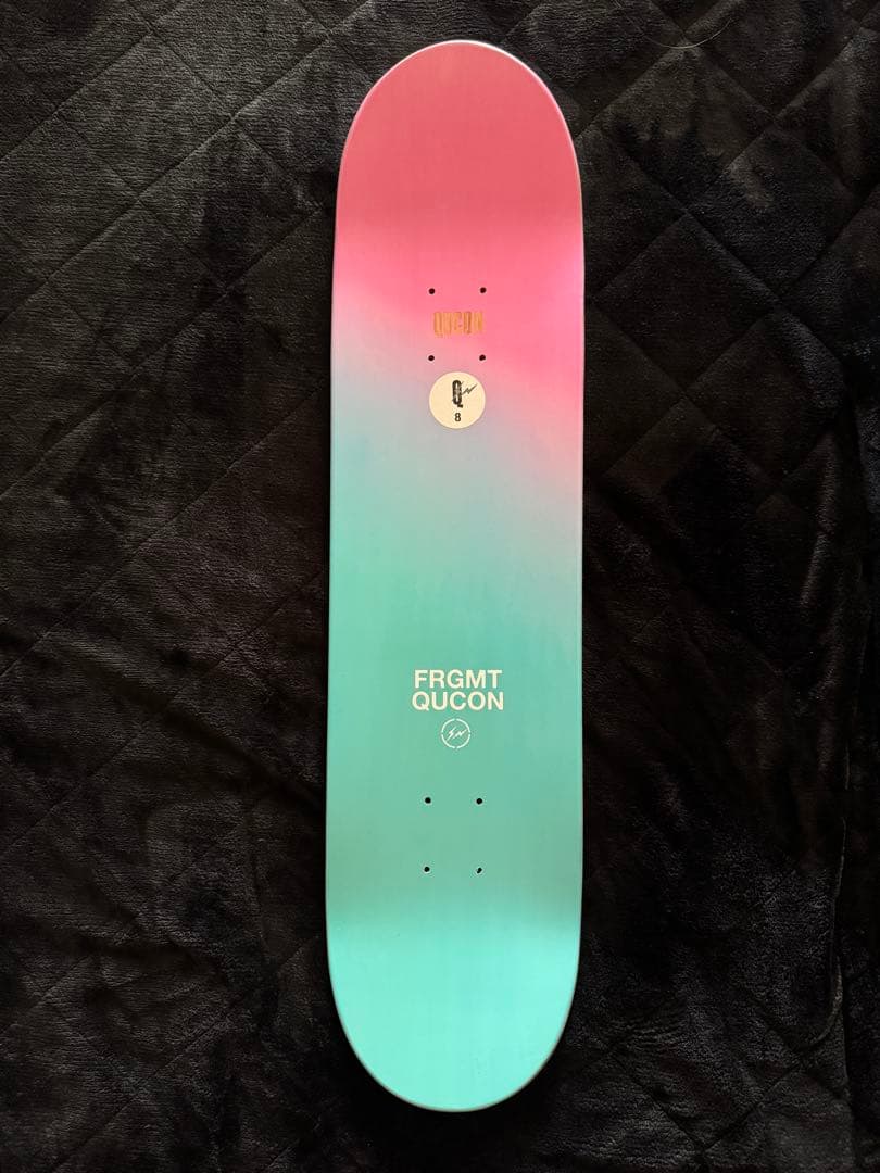 新品未使用 FRAGMENT QUCON コラボ スケートボードデッキ