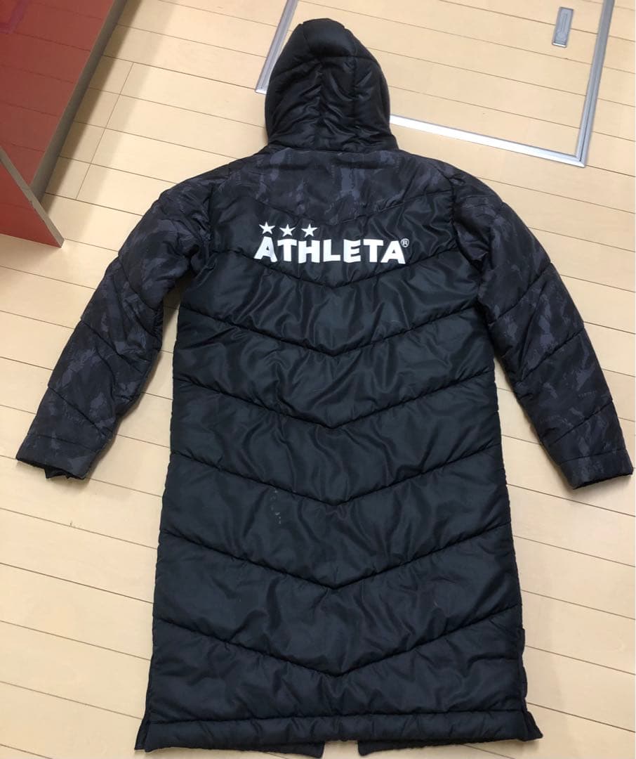 ◉価格相談可◉ATHLETA アレスタベンチコート　カモフラ迷彩柄風スポーツ観戦