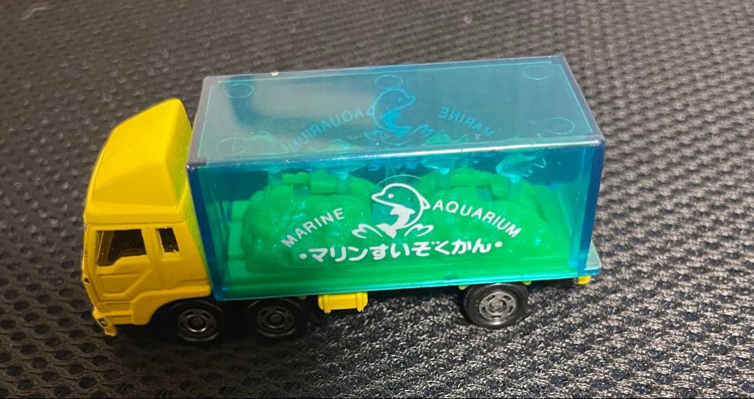 トミカ ミニカーセット 動物、魚運搬車セット　9台　廃盤含む