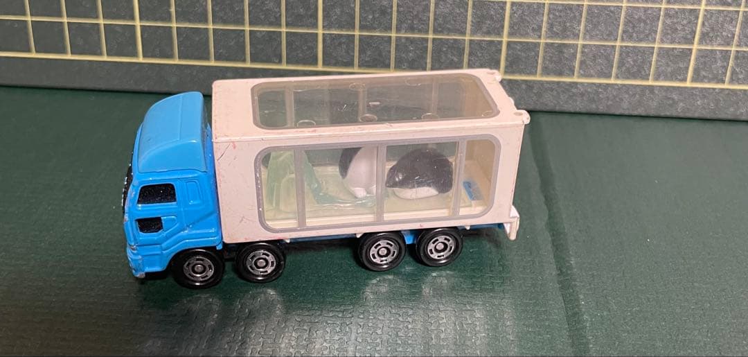 トミカ ミニカーセット 動物、魚運搬車セット　9台　廃盤含む