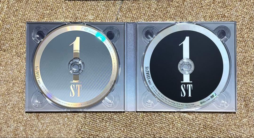SixTONES 【1ST】