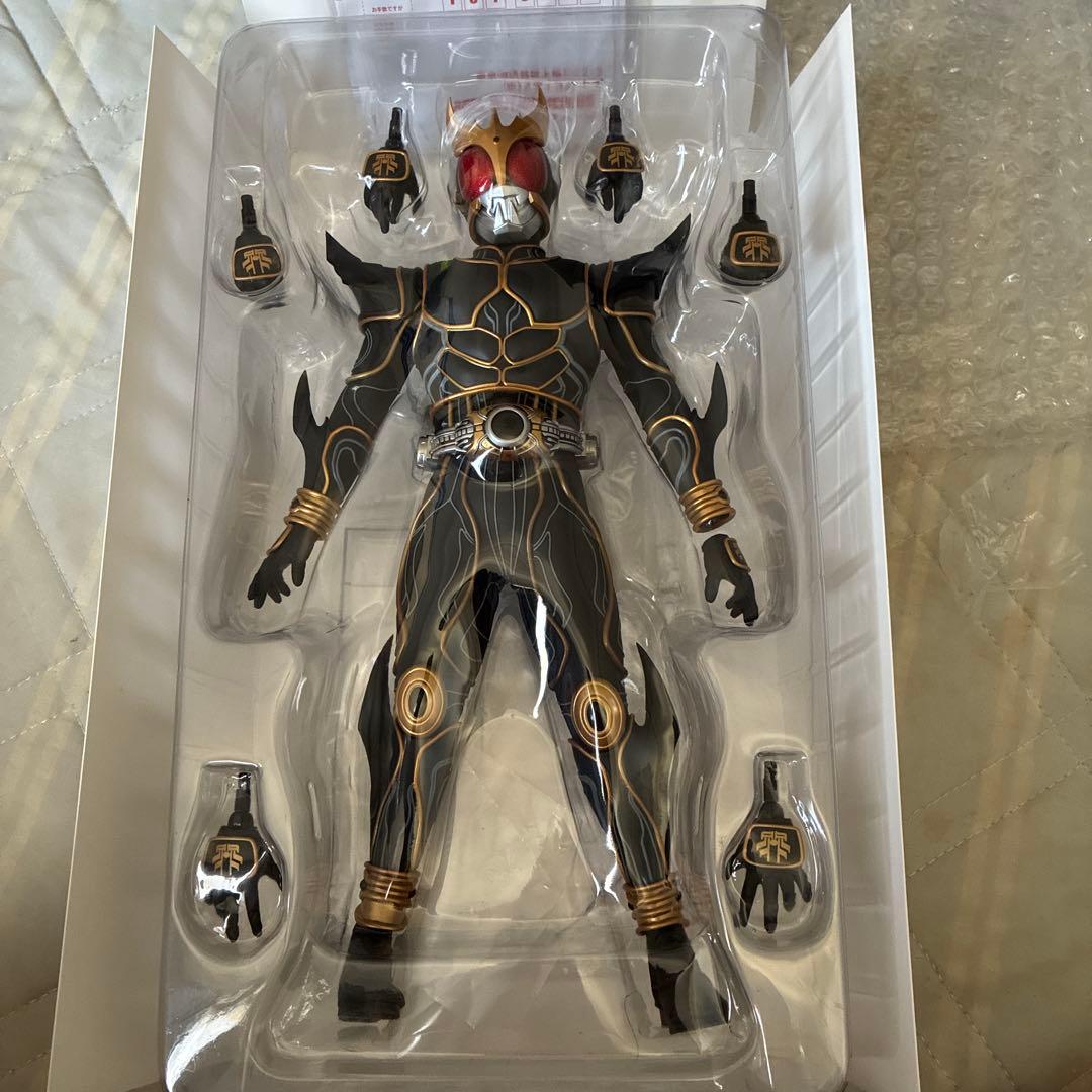 RAH DX 仮面ライダークウガ アルティメットフォーム フィギュア
