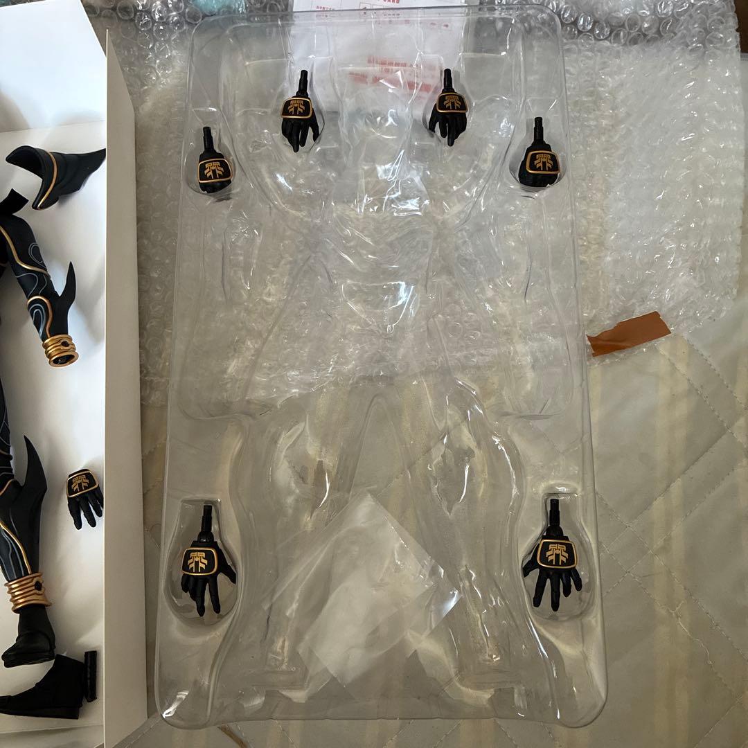 RAH DX 仮面ライダークウガ アルティメットフォーム フィギュア