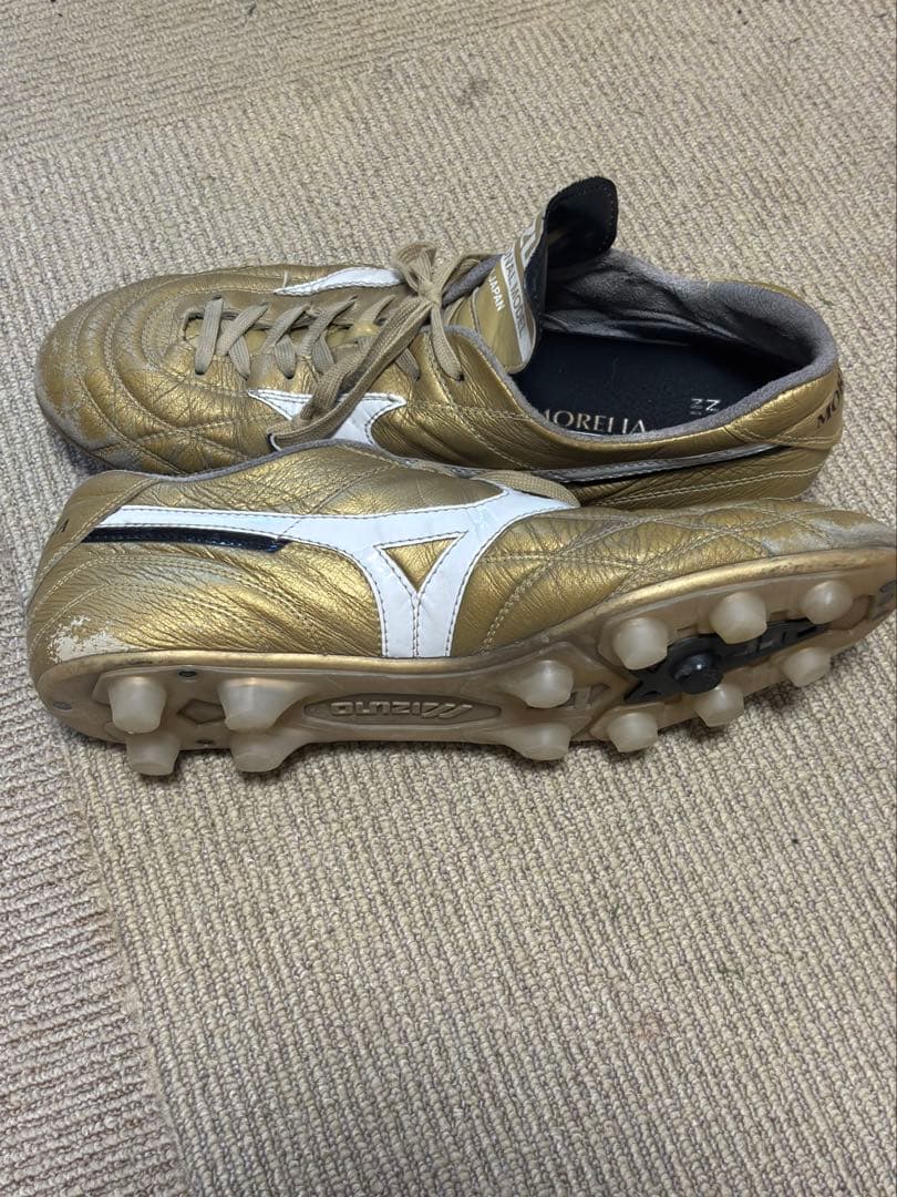 Mizuno Morelia ゴールド シューズ