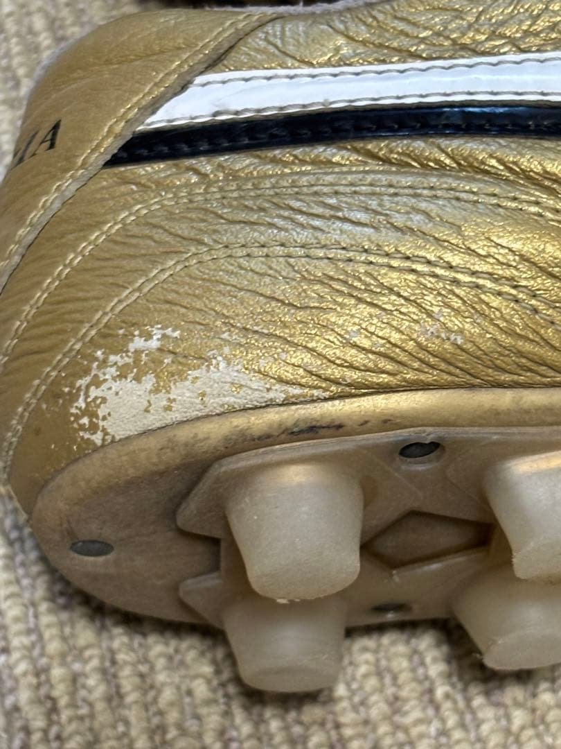 Mizuno Morelia ゴールド シューズ