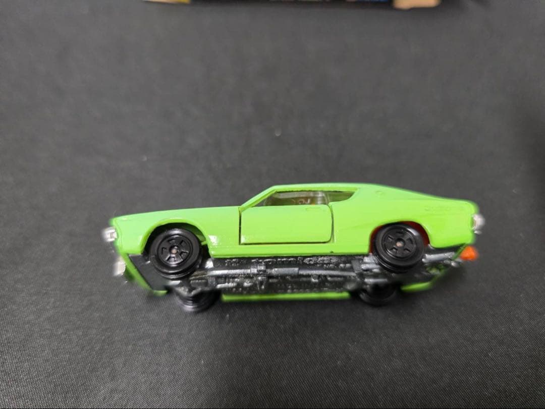 トミカ黒箱82ニッサンスカイライン2000GT-X(日本製)1HNホイル