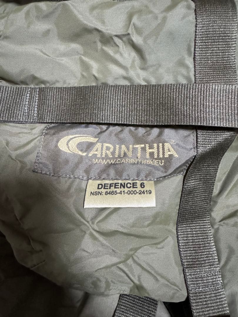 CARINTHIA Defence 6 寝袋 Mサイズ