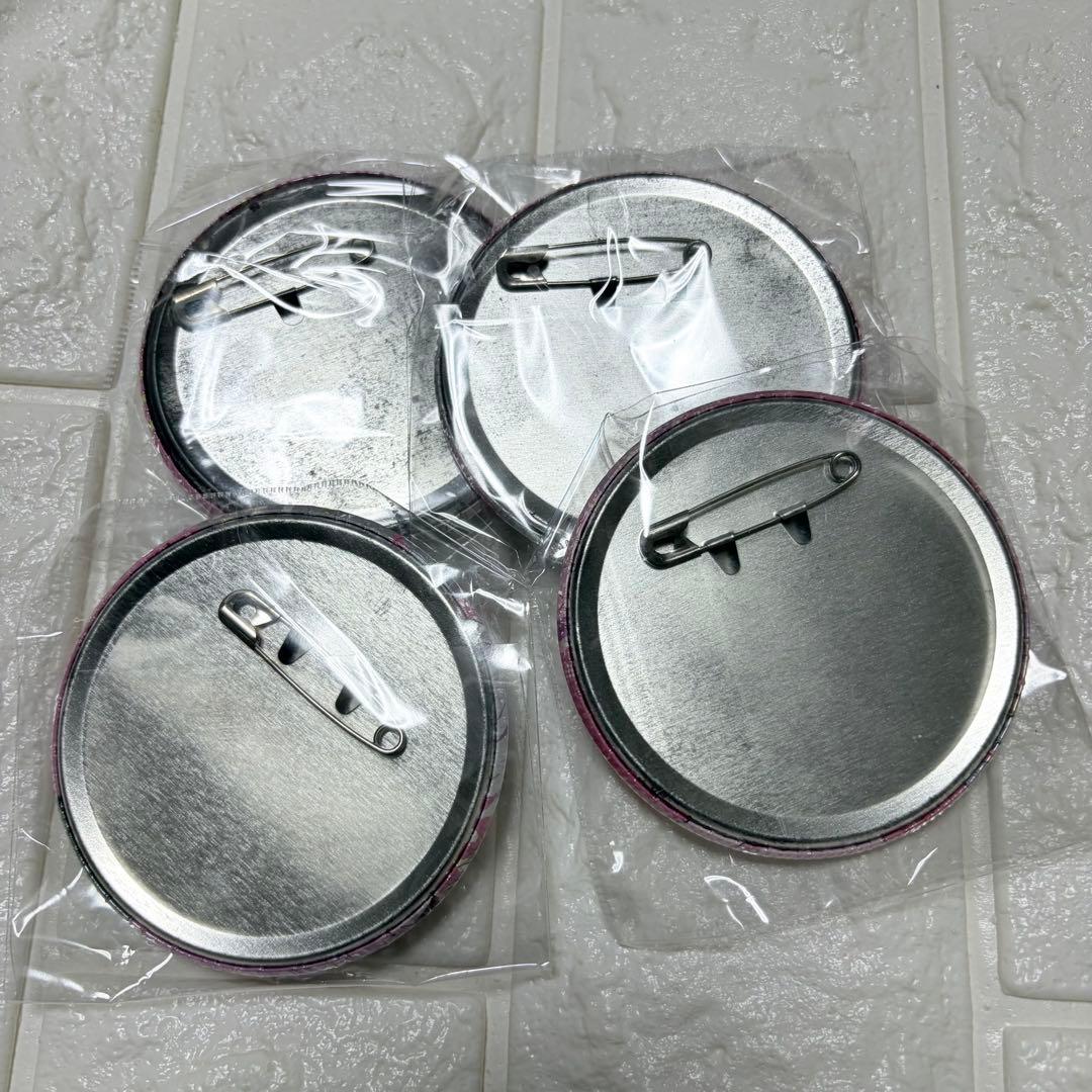 デジモン　缶バッジ　ヒカリ　テイルモン　エンジェモン