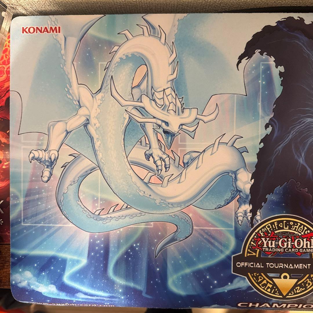 遊戯王　海外　公式　征竜プレイマット