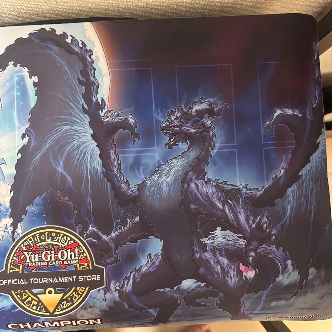 遊戯王　海外　公式　征竜プレイマット