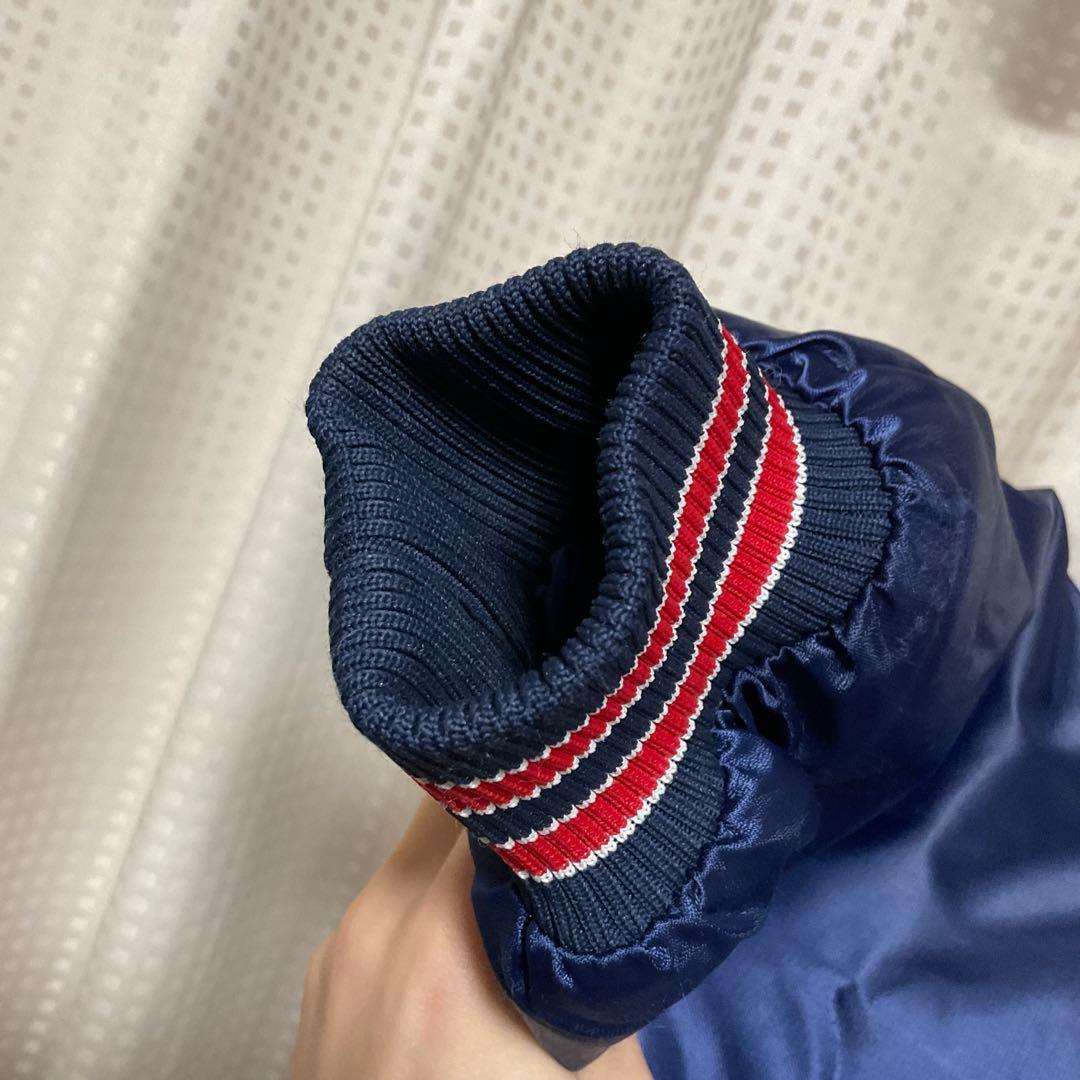 NIKE ボストン・レッドソックス　スタジャン　刺繍ロゴ 中綿　L