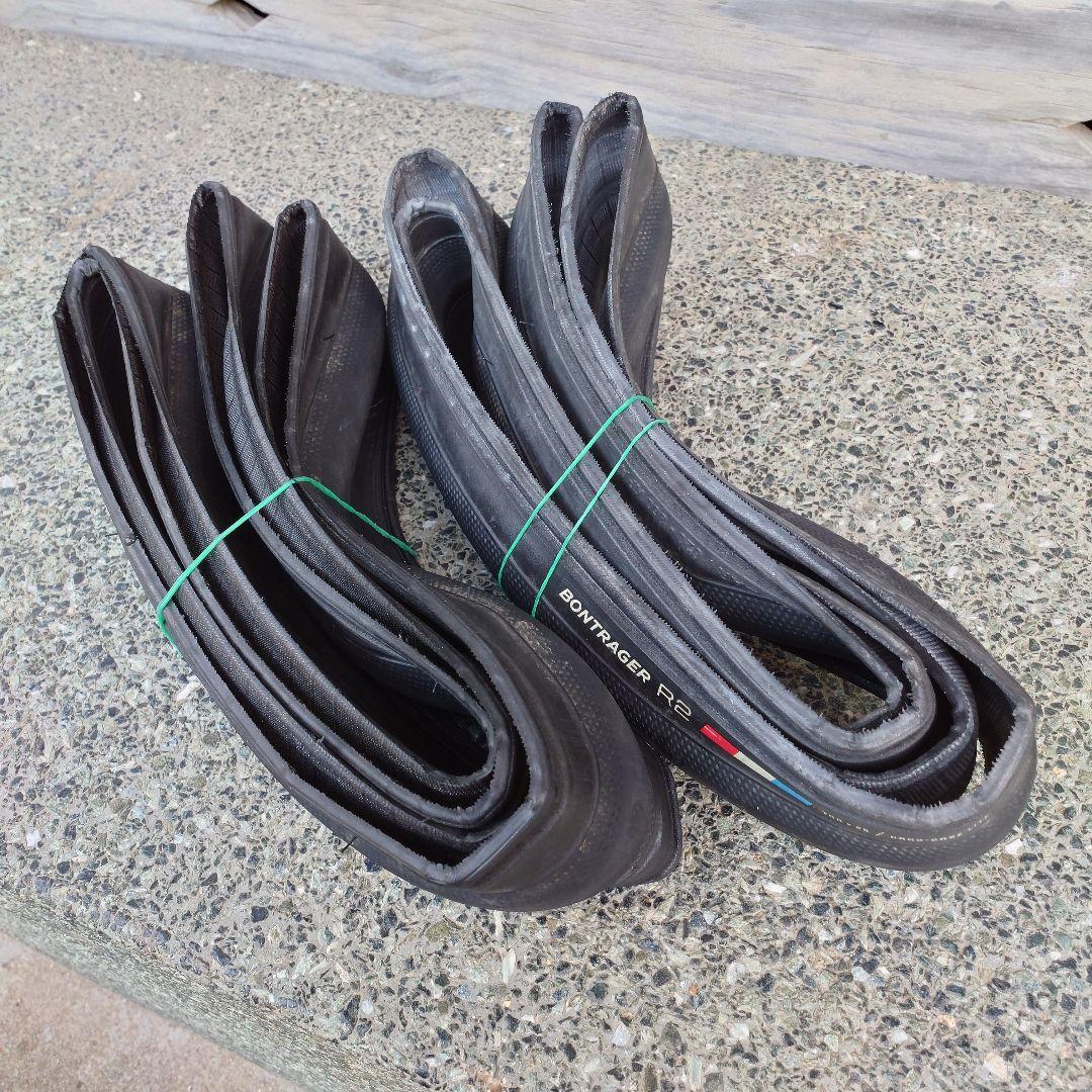 Bontrager R2 ロードタイヤ 700×25c 2本セット