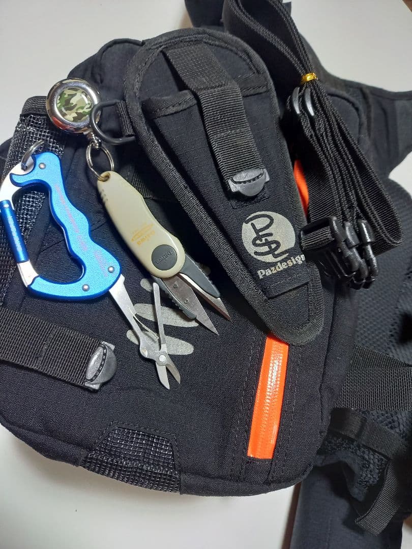 美品　Pazdesign Saltwater Line ライフジャケット
