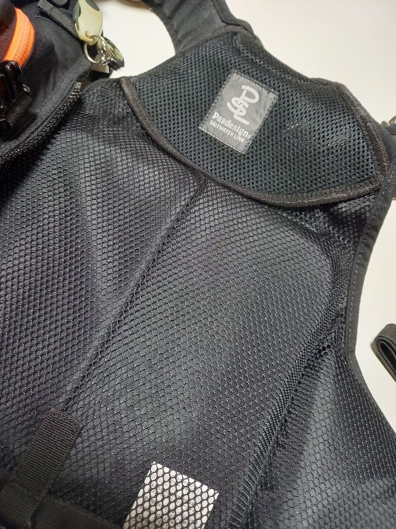 美品　Pazdesign Saltwater Line ライフジャケット