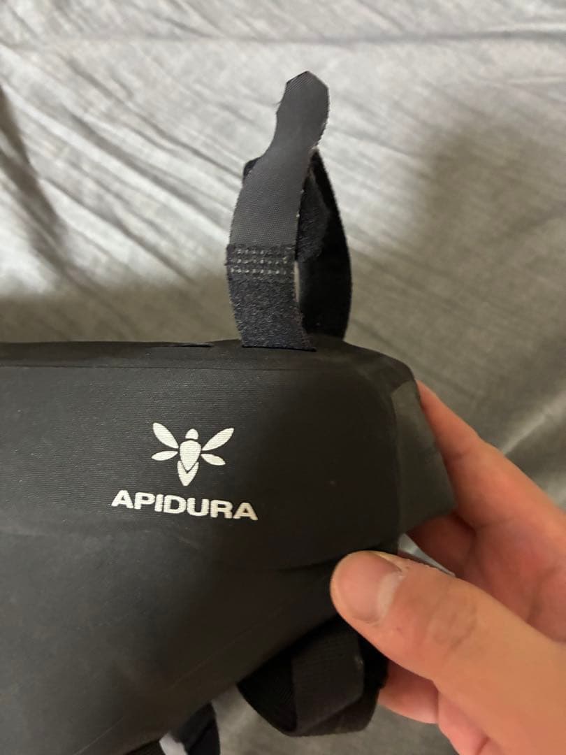 【美品・定価17,630円】APIDURA アピデュラ　フレームバック