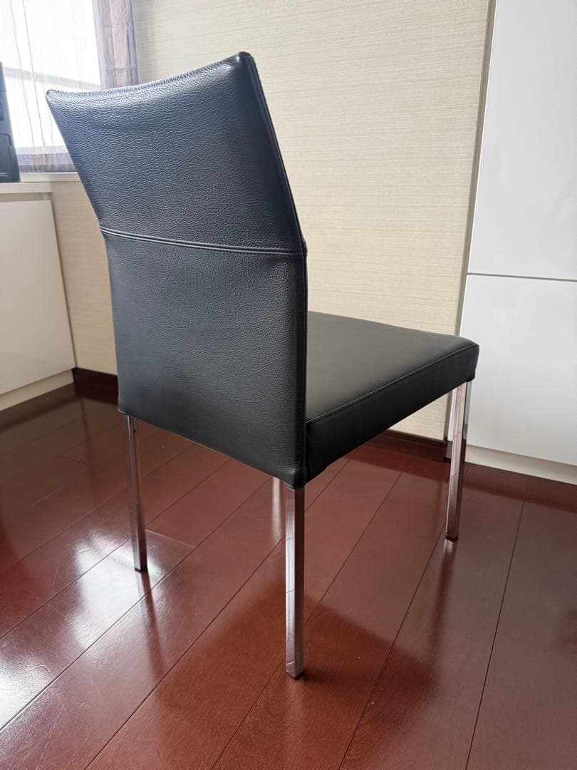 黒い皮革のモダンチェア イタリアのブランド