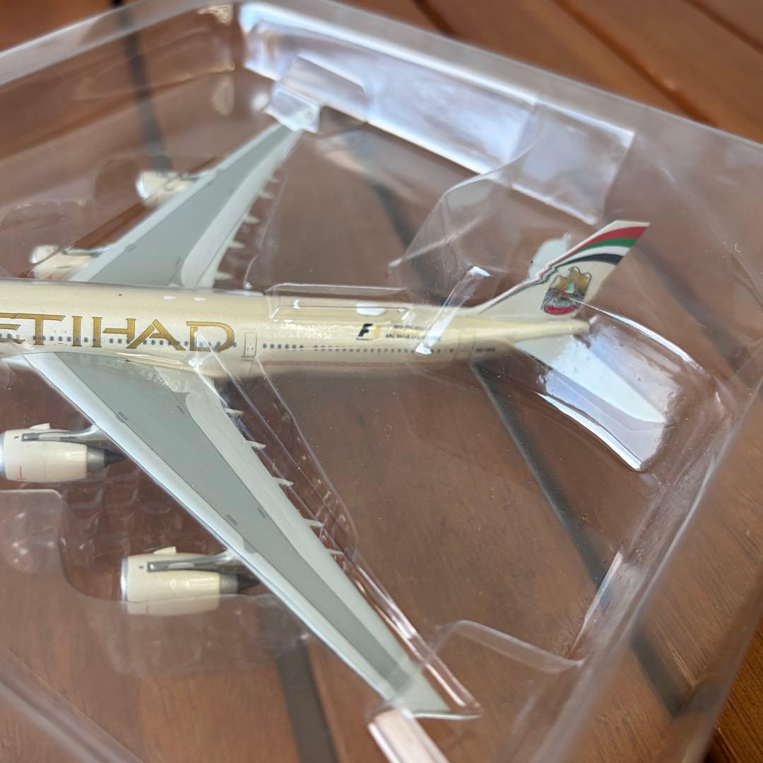 希少 1/400 エティハド航空 A340-500 F1特別塗装機 ダイキャスト