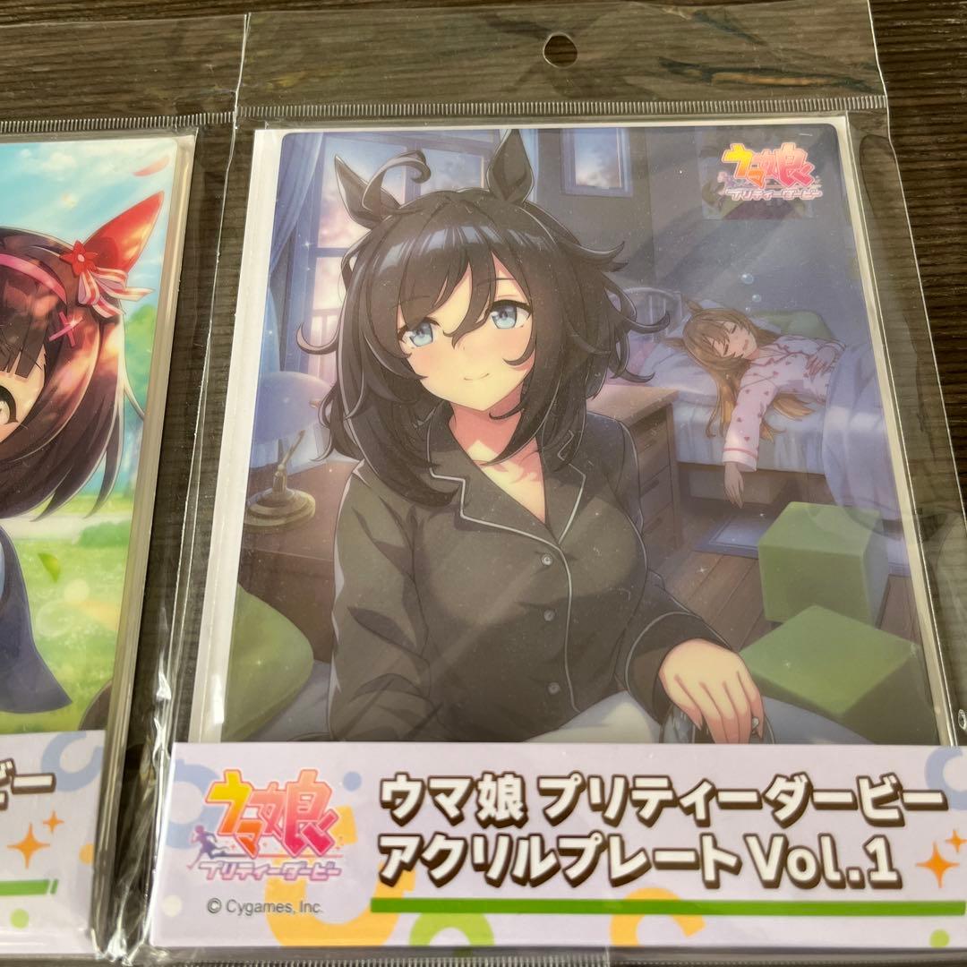 ウマ娘　アクリルプレート