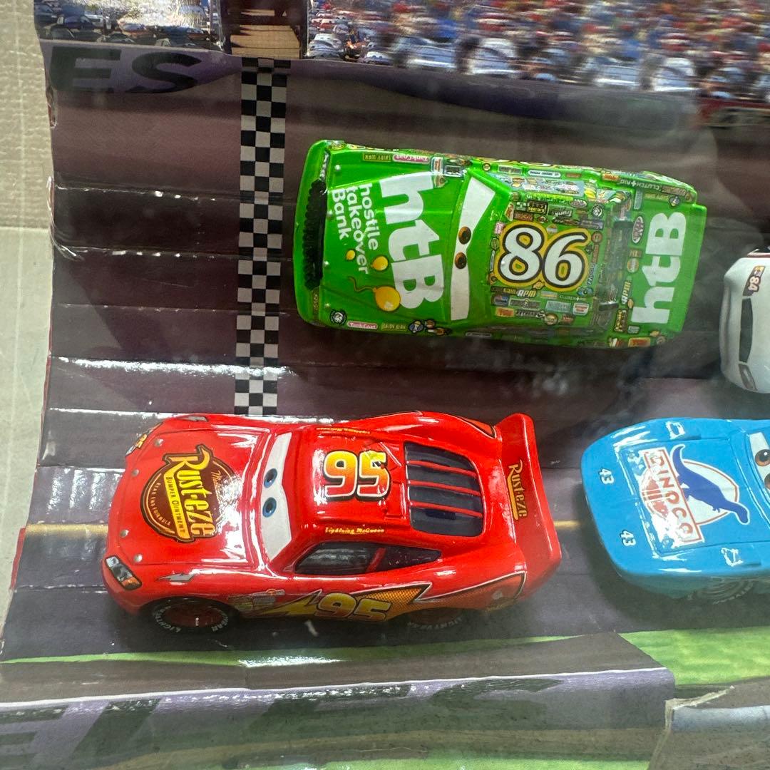 カーズ レースアンドチェイス ギフトパック ミニカー セット マテル